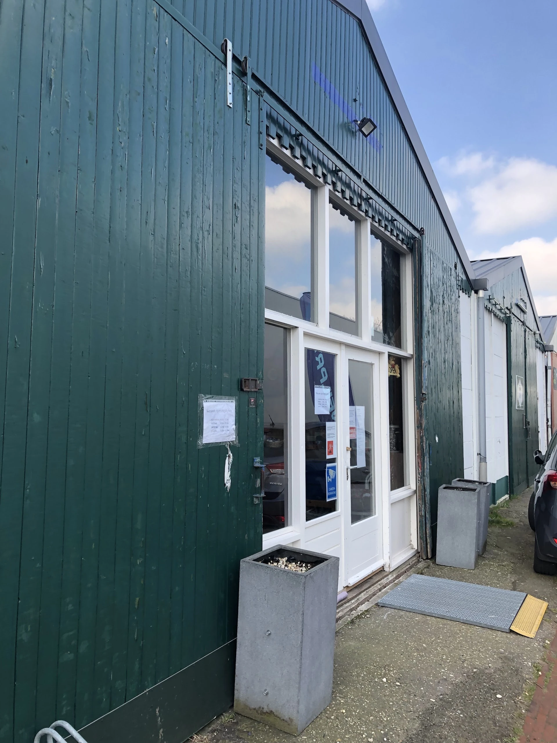 Kringloopwinkel Kringloopwinkel the social world in Roermond