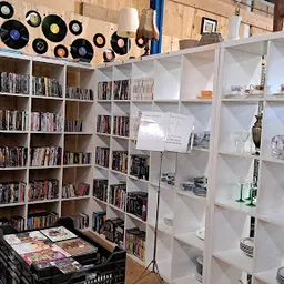 Bezoeker foto van Kringloopwinkel the social world in Roermond