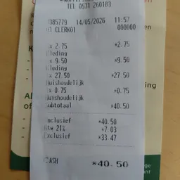 Kassabon met artikelen, prijzen en totaalbedrag in Nederlands