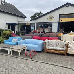 Bezoeker foto van Kringloopwinkel Twice in Hippolytushoef