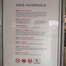 Tekstpagina met acht huisregels van de kringloopwinkel