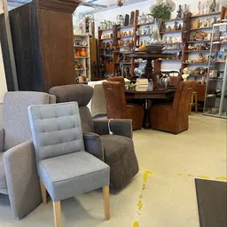 Bezoeker foto van Kringloopwinkel Waalwijk in Waalwijk