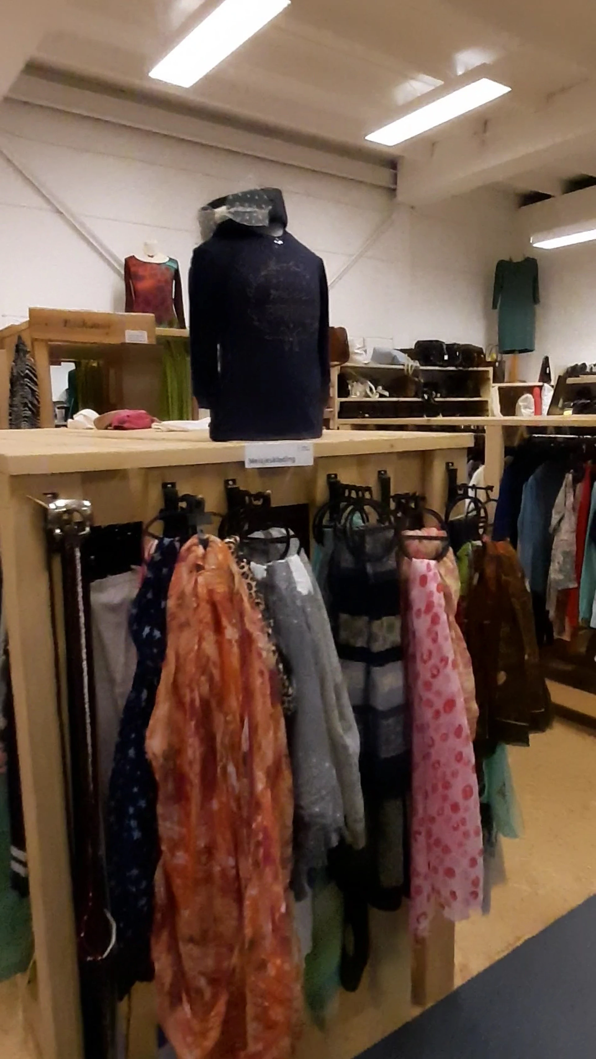 Kringloopwinkel Kringloopwinkel woord en daad in Vaassen