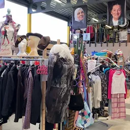 Bezoeker foto van Kringloopwinkel Woord&Daad Haarlem in Haarlem