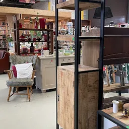 Bezoeker foto van Kringloopwinkel Woord&Daad Haarlem in Haarlem