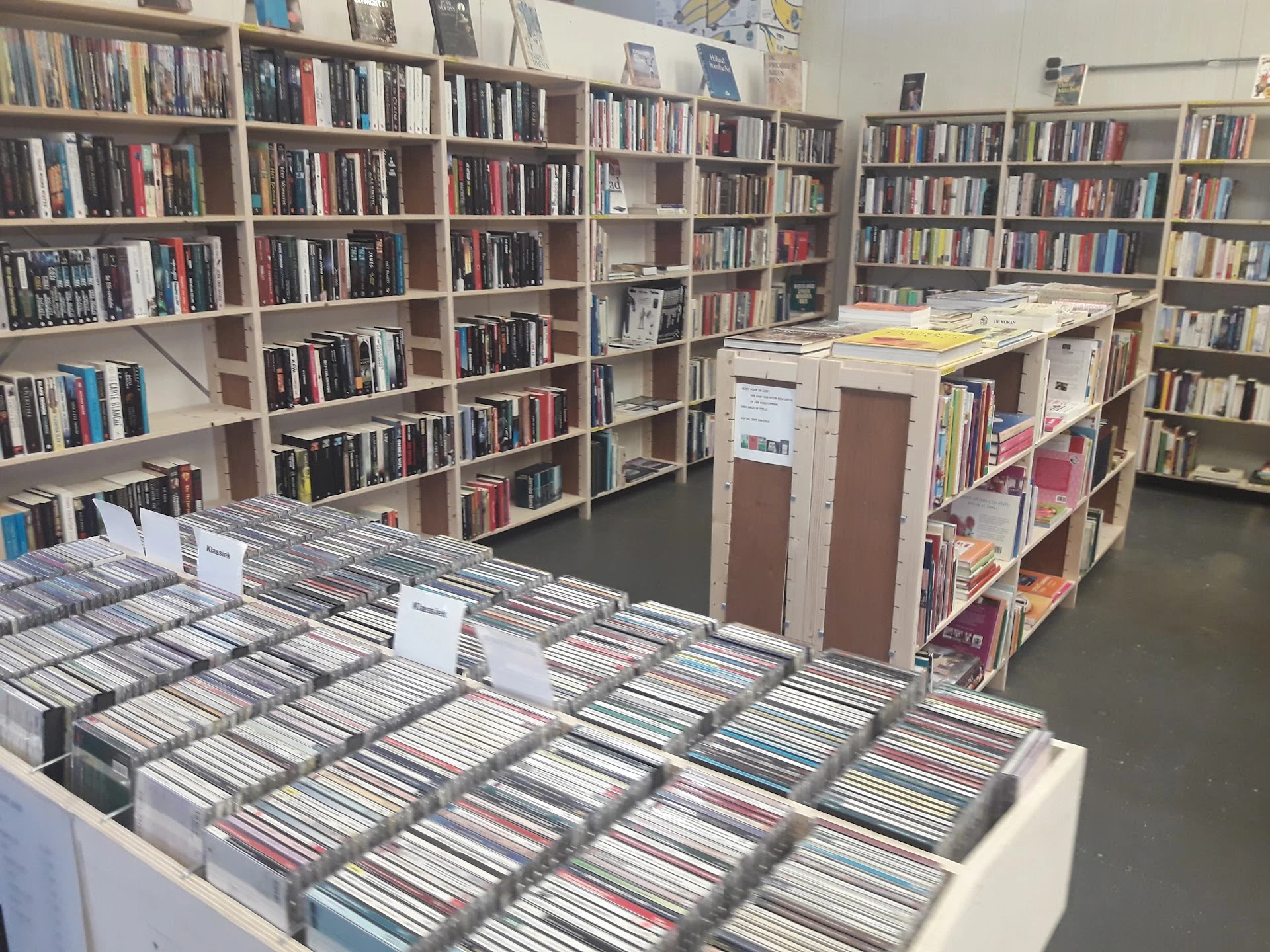 Kringloopwinkel Woudenberg in Woudenberg met tweedehands boeken, elektrische fietsen en meubels