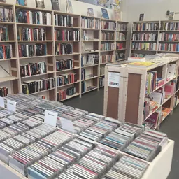 Kringloopwinkel Woudenberg in Woudenberg met tweedehands boeken, elektrische fietsen en meubels