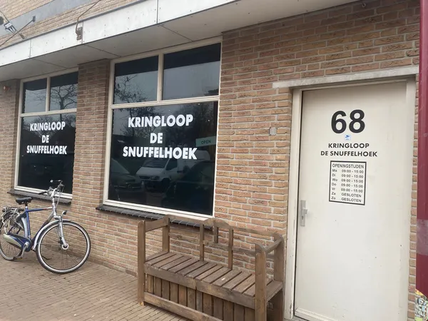 Kringloopwinkel Kringloopwinkel Kringloper de Snuffelhoek in Halsteren
