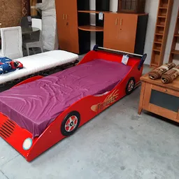 Bezoeker foto van Kringloopwinkel Kringwinkel De Cirkel Zelzate in Zelzate