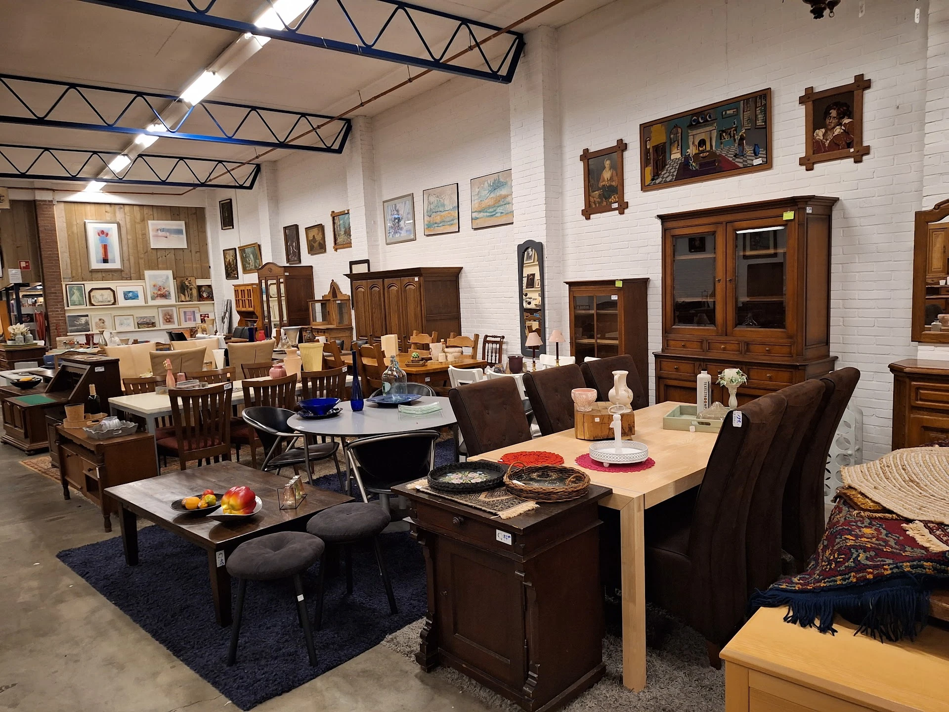 Kringloopwinkel Kringloopwinkel Kringwinkel Infini in Echt