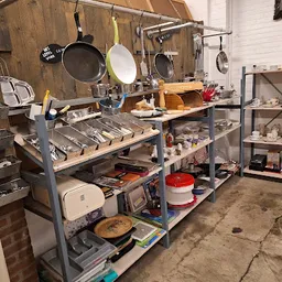 Bezoeker foto van Kringloopwinkel Kringwinkel Infini in Echt