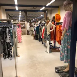 Bezoeker foto van Kringloopwinkel Kringwinkel Infini in Echt