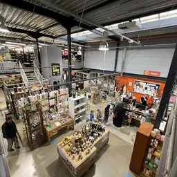 Bezoeker foto van Kringwinkel Maasland - Maasmechelen ( De Burenwinkel) in Maasmechelen