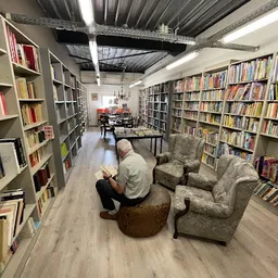 Bezoeker foto van Kringwinkel Maasland - Maasmechelen ( De Burenwinkel) in Maasmechelen