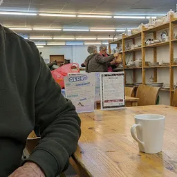 Bezoeker foto van Kringloopwinkel Kringwinkel Opnieuw & Co vzw in Lier