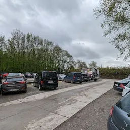 Bezoeker foto van Kringloopwinkel Kringwinkel Opnieuw & Co vzw in Lier