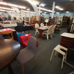 Bezoeker foto van Kringloopwinkel Kringwinkel Opnieuw & Co vzw in Lier