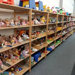 Bezoeker foto van Kringloopwinkel Kringwinkel Opnieuw & Co vzw in Lier