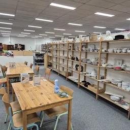 Bezoeker foto van Kringloopwinkel Kringwinkel Opnieuw & Co vzw in Lier