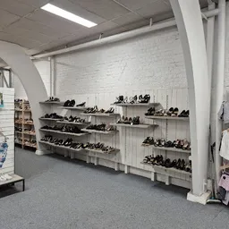 Bezoeker foto van Kringloopwinkel Kringwinkel Opnieuw & Co vzw in Lier