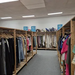 Bezoeker foto van Kringloopwinkel Kringwinkel Opnieuw & Co vzw in Lier