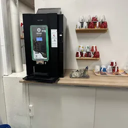 Bezoeker foto van Kringloopwinkel Kringwinkel Opnieuw & Co vzw in Lier