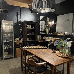 Bezoeker foto van Kringloopwinkel Kroonskoopjesmarkt in Hilversum