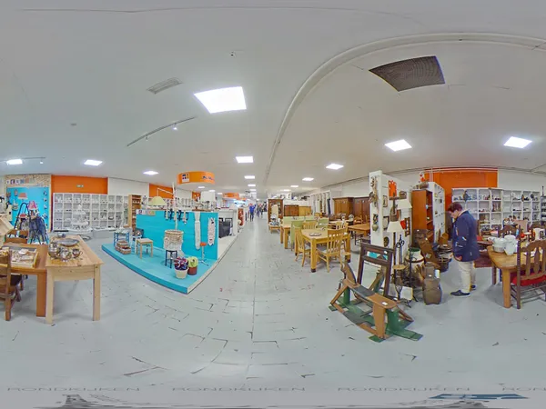 Kringloopwinkel Kringloopwinkel La Poubelle Tilburg in Tilburg