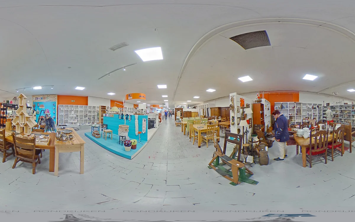 Kringloopwinkel Kringloopwinkel La Poubelle Tilburg in Tilburg