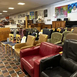 Bezoeker foto van Kringloopwinkel La Poubelle Tilburg in Tilburg