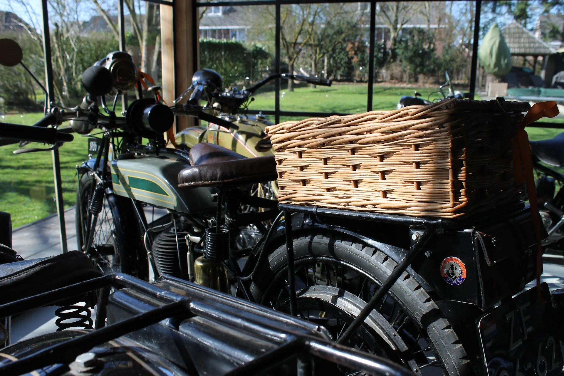 Lammers Motoren in Schalkhaar met tweedehands meubels en kleding