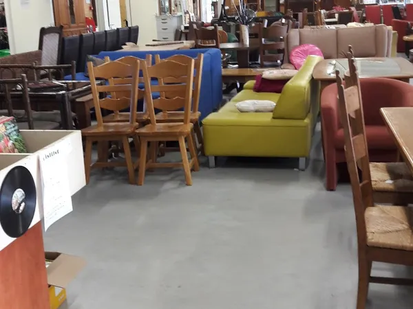 Kringloopwinkel in Sint-Maartensdijk