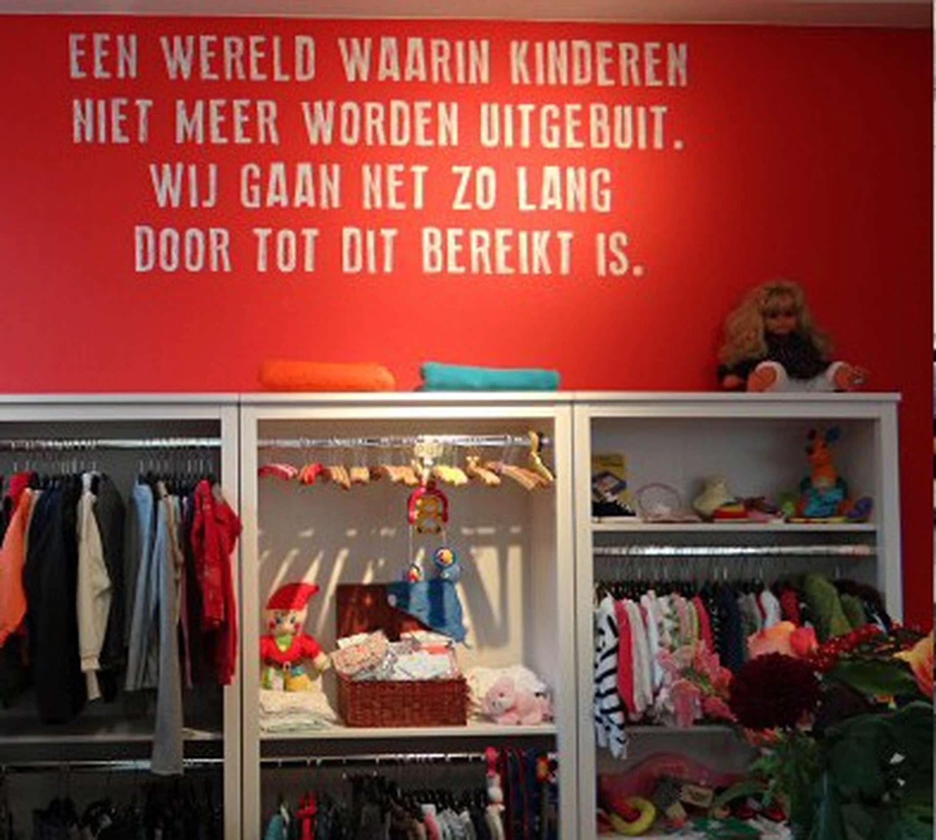 Kringloopwinkel Kringloopwinkel Leger Des Heils Kledingwinkel Eindhoven in Eindhoven