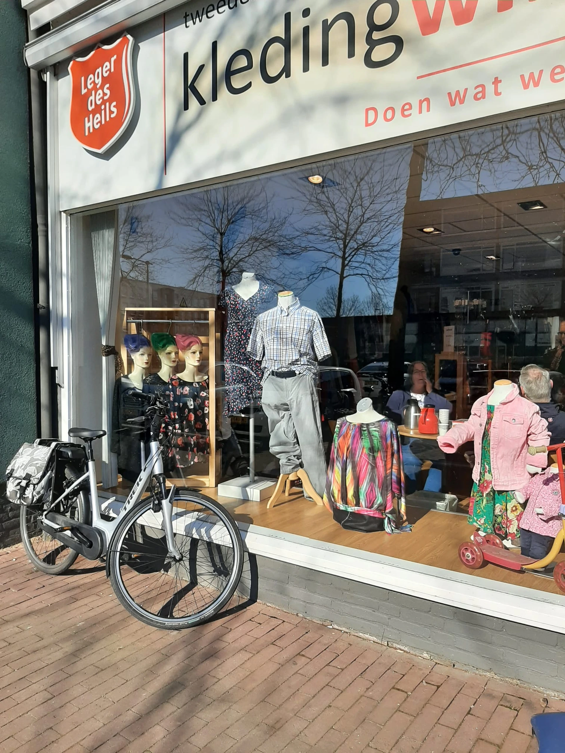Kringloopwinkel Leger Des Heils Tweedehands Kleding Winkel in Arnhem