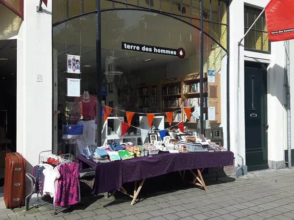 Kringloopwinkel Kringloopwinkel Lepra winkel Deventer in Deventer