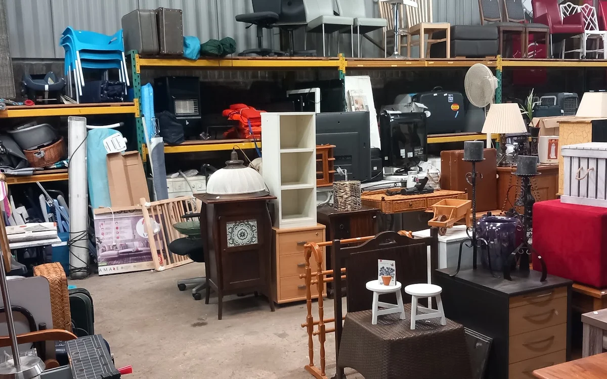 Kringloopwinkel Kringloopwinkel Leuke spullen Vlissingen in Vlissingen