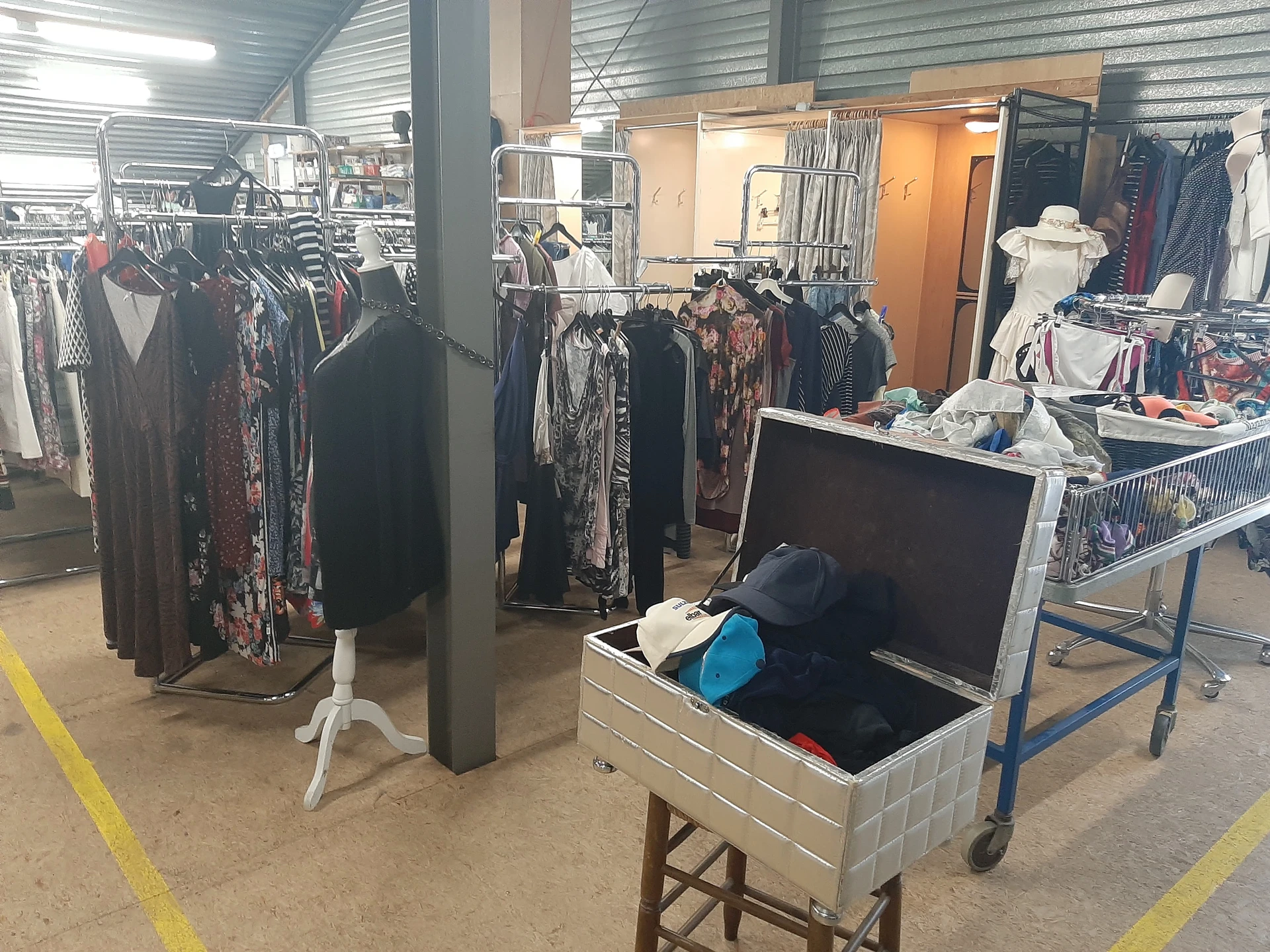 Bezoeker foto van Kringloopwinkel Lichtpuntloods in Kollumersweach