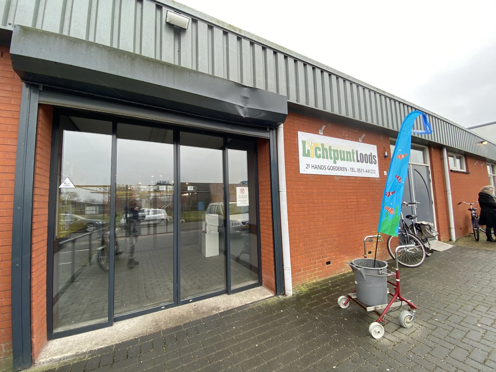 Kringloopwinkel Kringloopwinkel Lichtpuntloods in Kollumersweach