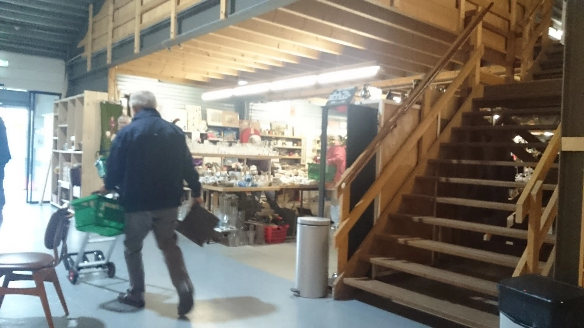 Kringloopwinkel Lichtpuntloods in Kollumersweach met tweedehands boeken, cd's en huishoudelijke apparaten