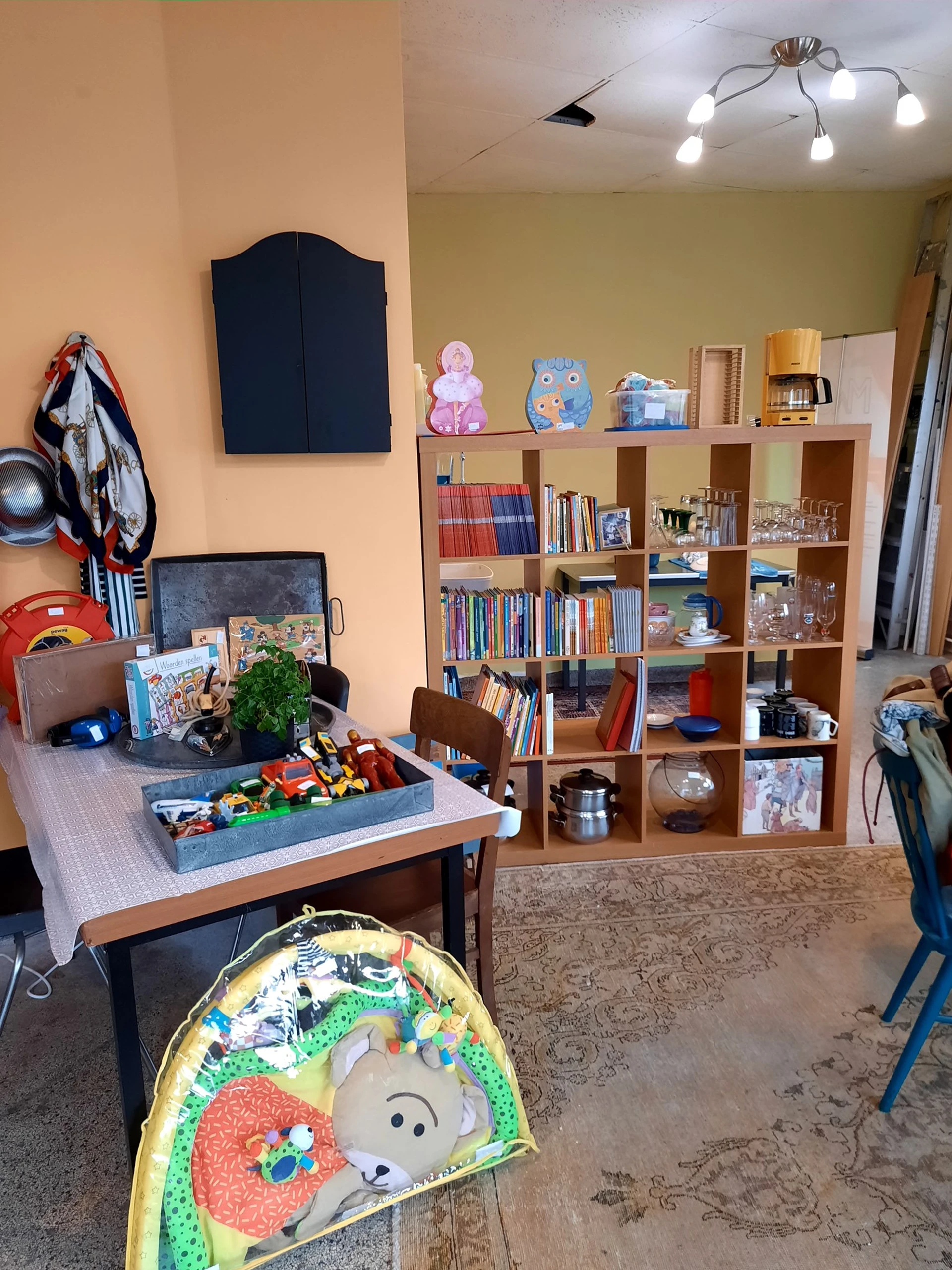 Kringloopwinkel Kringloopwinkel Loev in Den Haag