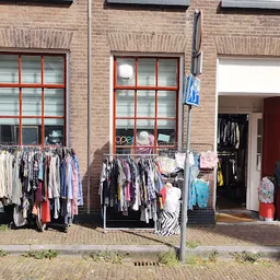 Bezoeker foto van Kringloopwinkel Lotus 2e hands in Middelburg