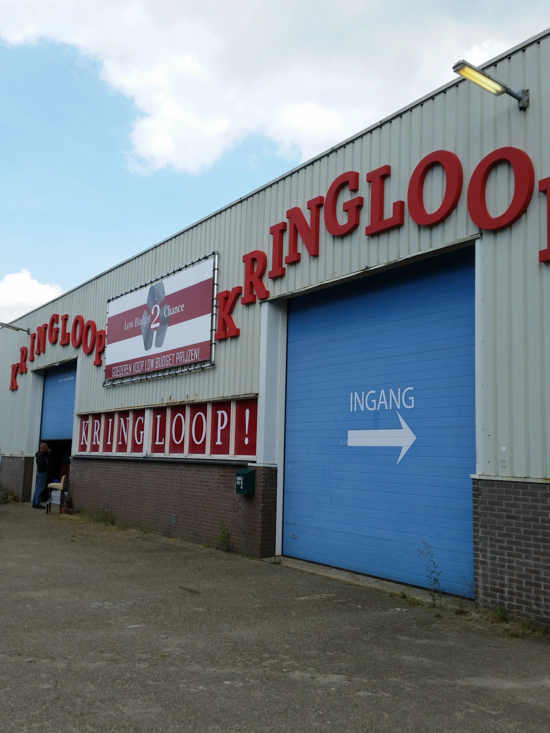 Kringloopwinkel Kringloopwinkel Lowbudget 2 chance in Emmen