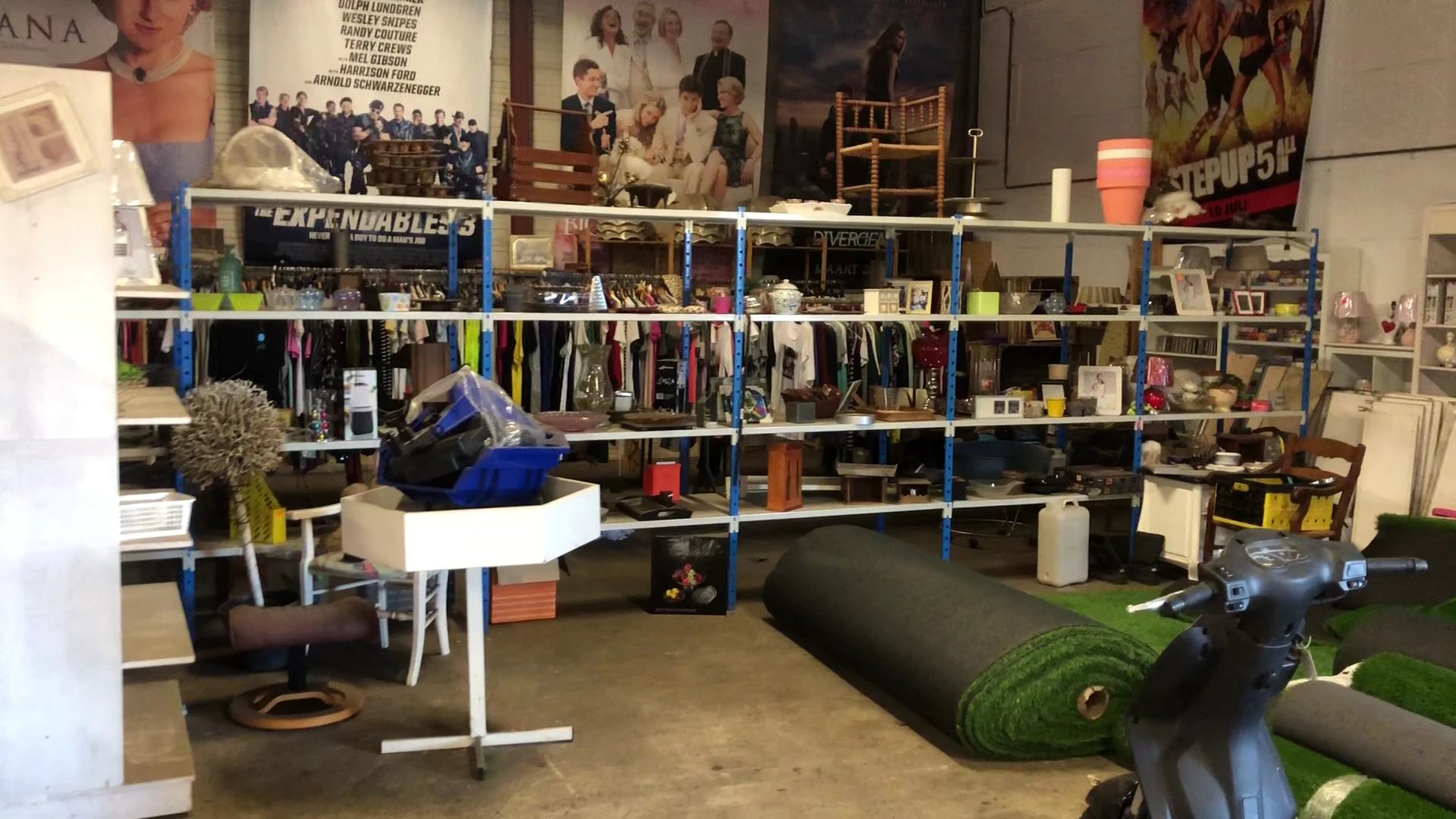 Kringloopwinkel Kringloopwinkel Lowbudget 2 chance in Emmen