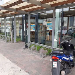 Bezoeker foto van M-accent Kringloopwinkel Eeklo in Eeklo