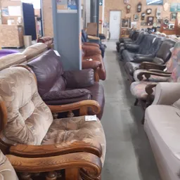 Bezoeker foto van M-accent Kringloopwinkel Maldegem in Maldegem