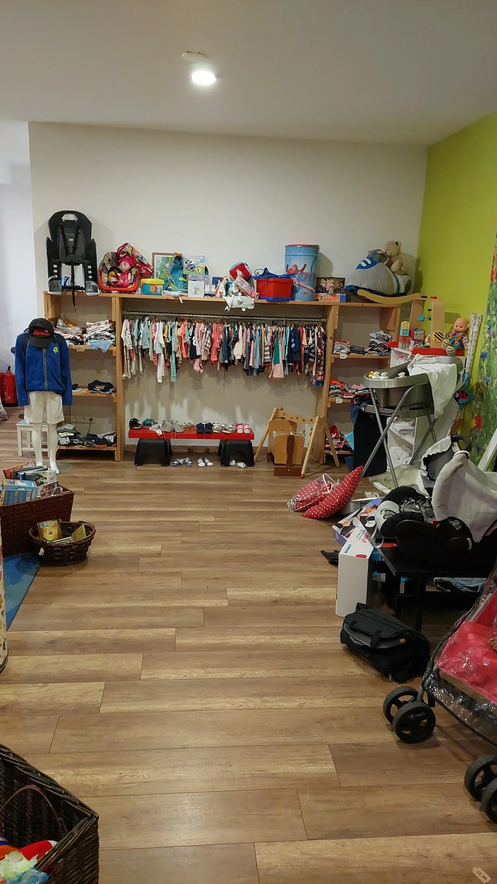 Kringloopwinkel Kringloopwinkel Maandewark in Smilde