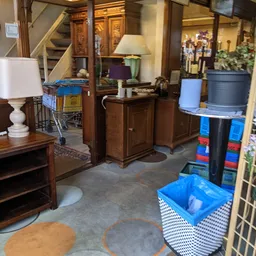 Kringloopwinkel Maro Kringloopwinkel En Ontruimingen in Malden