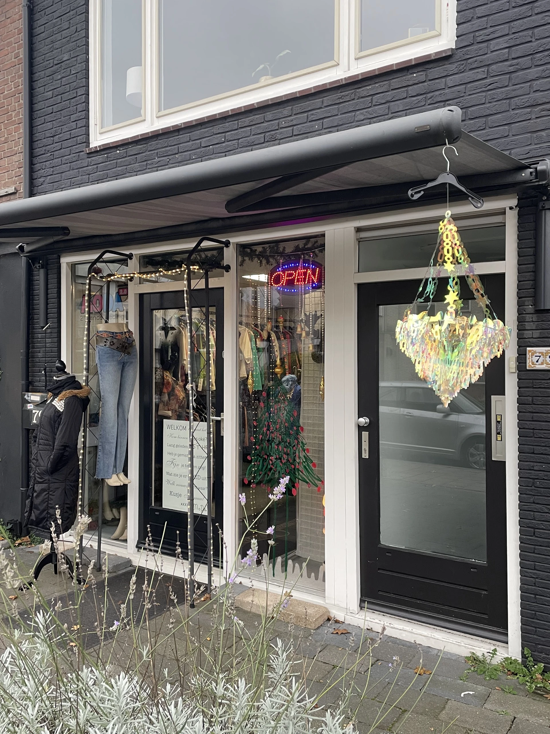 Kringloopwinkel Moda tweedehands kleding in Veenendaal