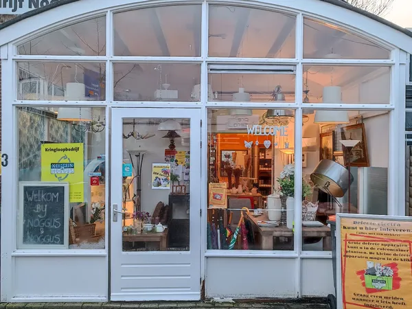 Kringloopwinkel Kringloopwinkel Noggus & Noggus in Hasselt