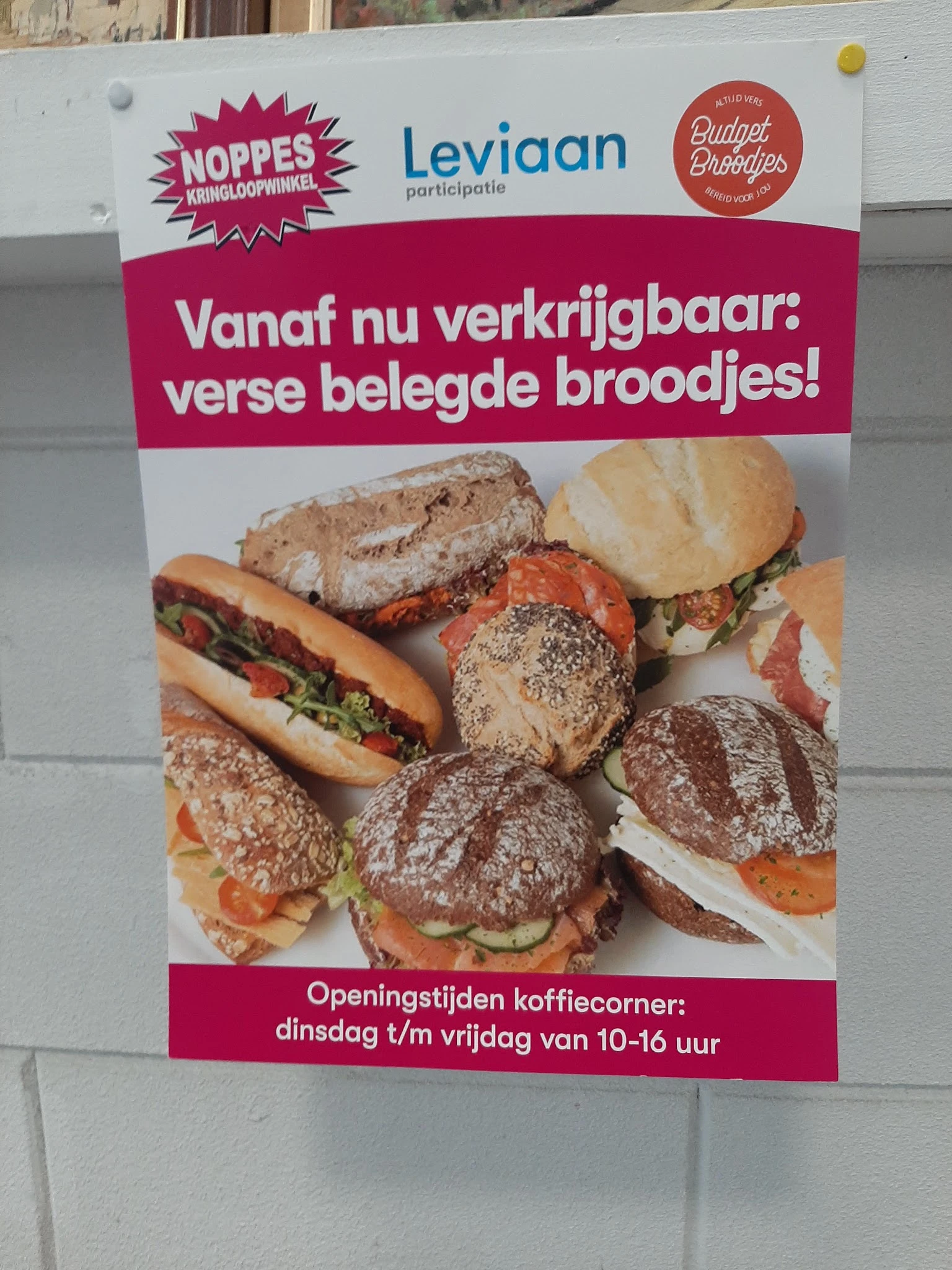 Menukaart of promotieafbeelding met broodjes en tekst in het Nederlands
